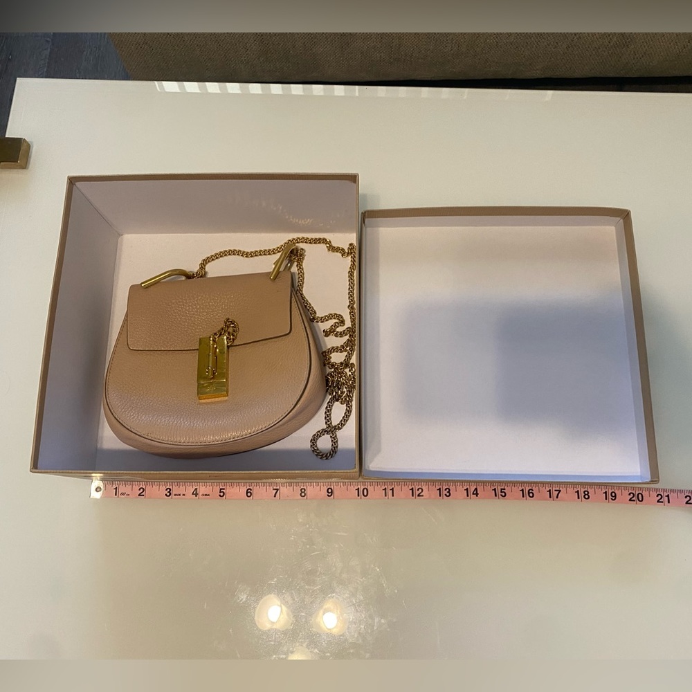 AUTHENTIC Chloe purse 👛 - Picture 1 of 15